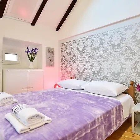 Mateo Apartment *
